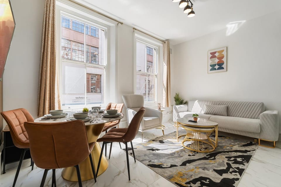 Living room, Seating area, Dining area