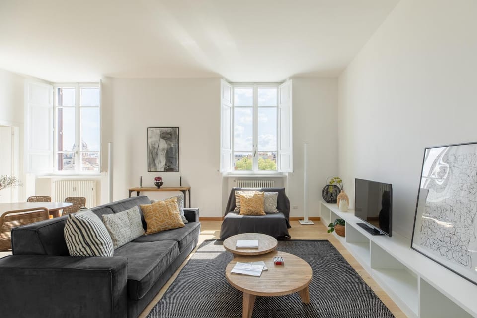 Communal lounge/ TV room, TV and multimedia, Living room