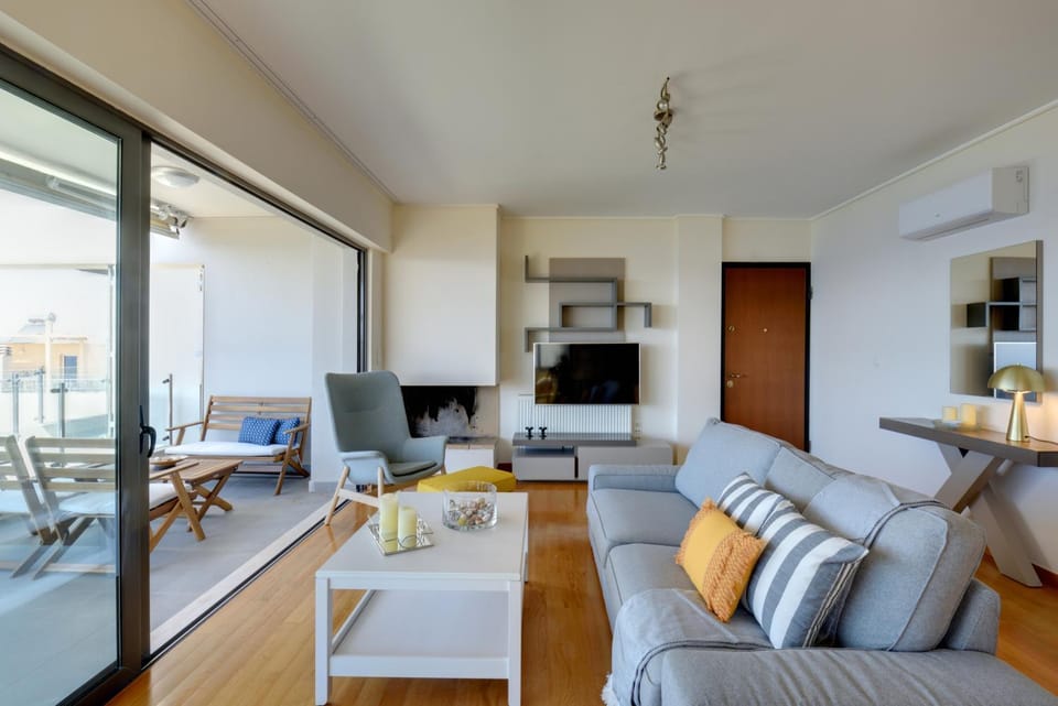 TV and multimedia, Seating area