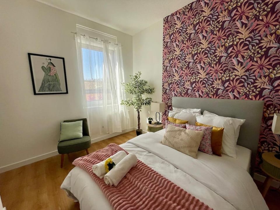 Stylish Apartment with Balcony - Very Central - Long Stays and Pets Welcome Apartment in Carcassonne