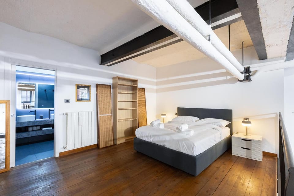 Bed, Photo of the whole room, Bedroom, wardrobe