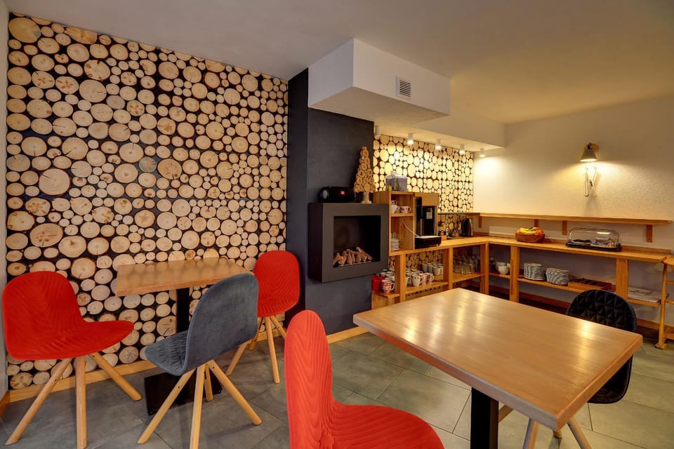 Dining area, Meals, Breakfast, Buffet breakfast
