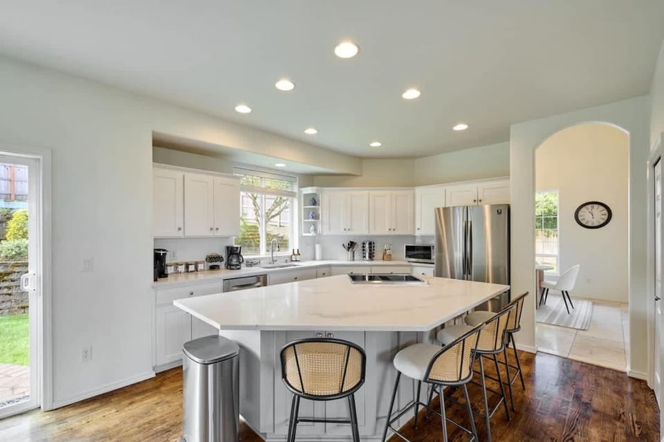 Villa with Hot Tub, Firepit and Game room House in McMinnville