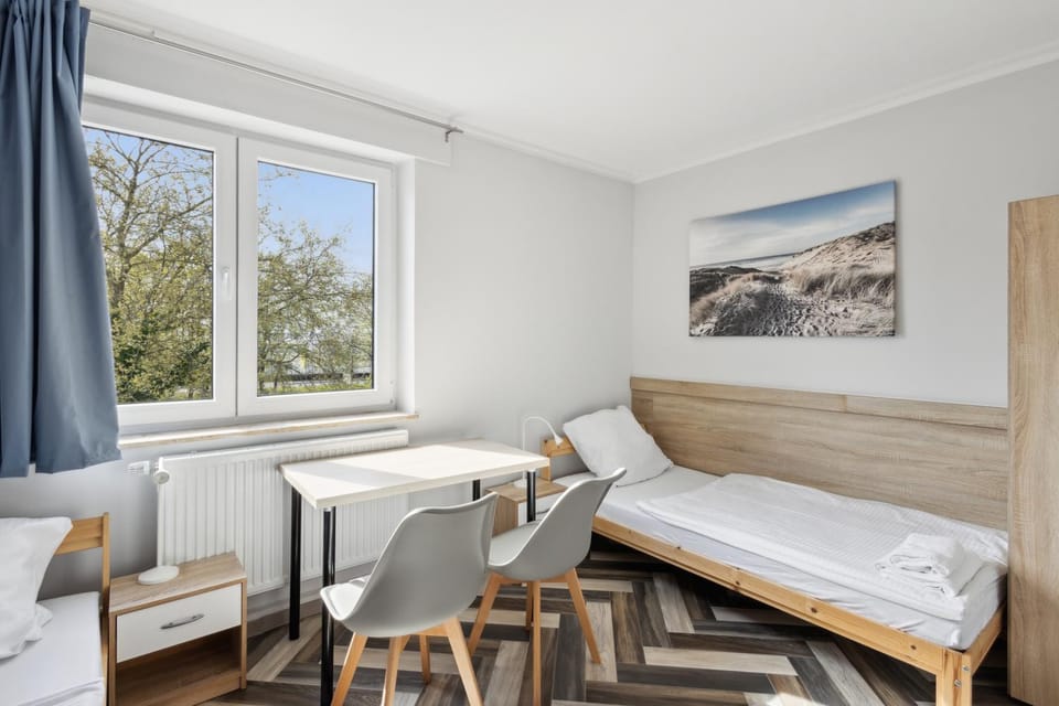 Photo of the whole room, Seating area, Bedroom