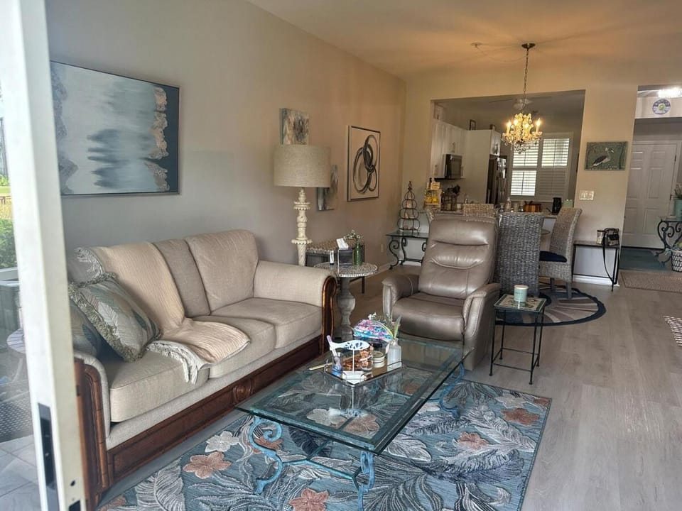 Golf Course Condo Bonita Springs Villa in Bonita Springs