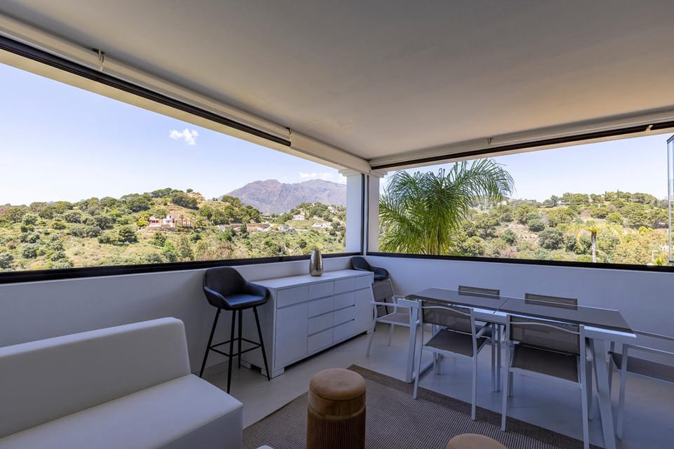 Stylish Estepona Hills Apartment with Lovely Views Apartment in Costa del Sol