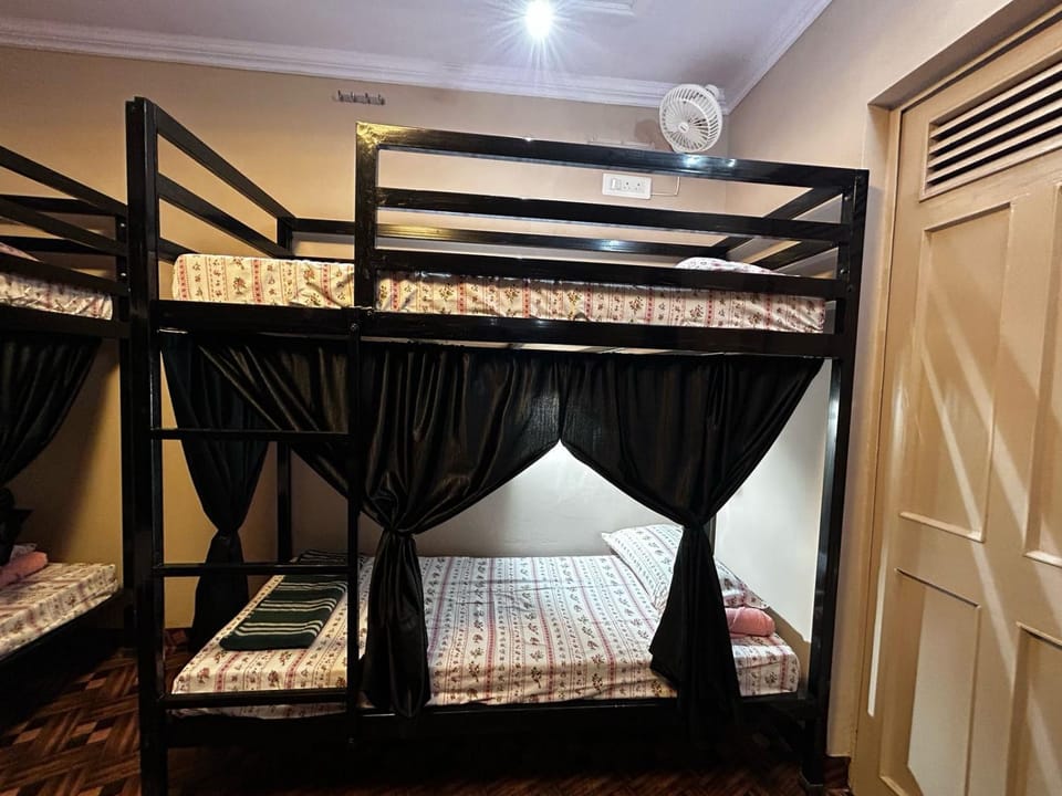 Bed, Bedroom, bunk bed
