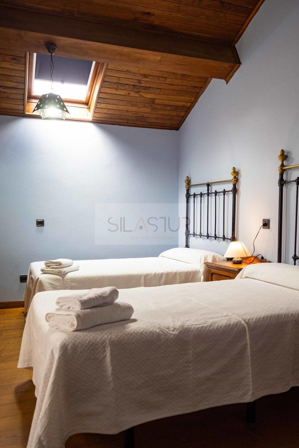 La Casona De Pravia I By Silastur House in Asturias