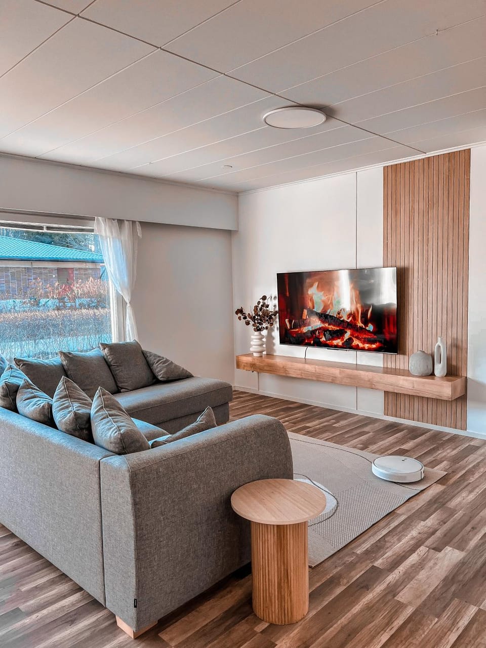 Communal lounge/ TV room
