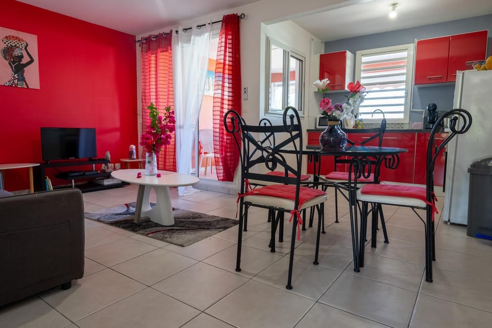 T2 Cosy & Stylé - Bourg & Plages à pied Apartment in Le Gosier