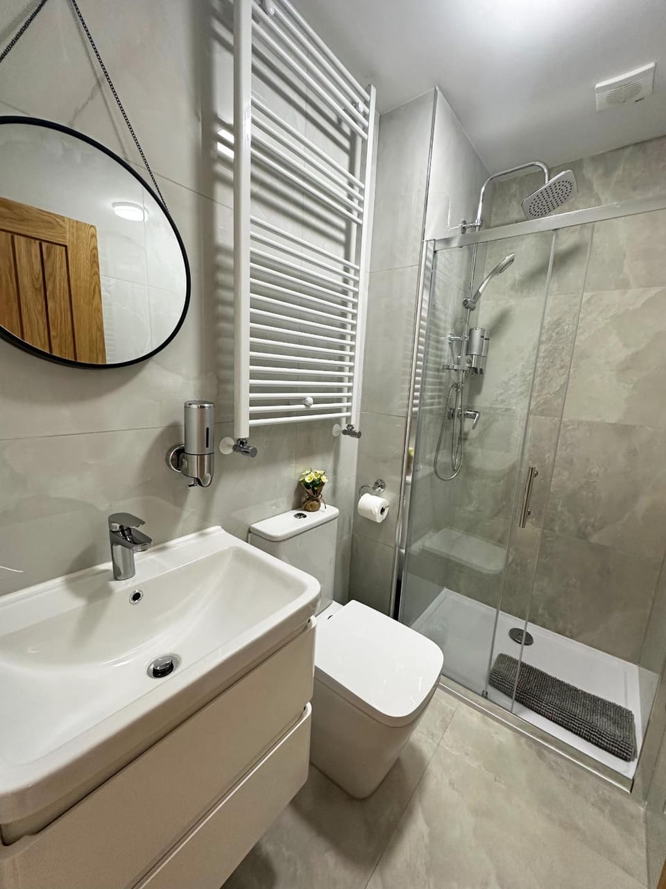 Conwy Suite by Seaside Llandudno Apartment in Llandudno