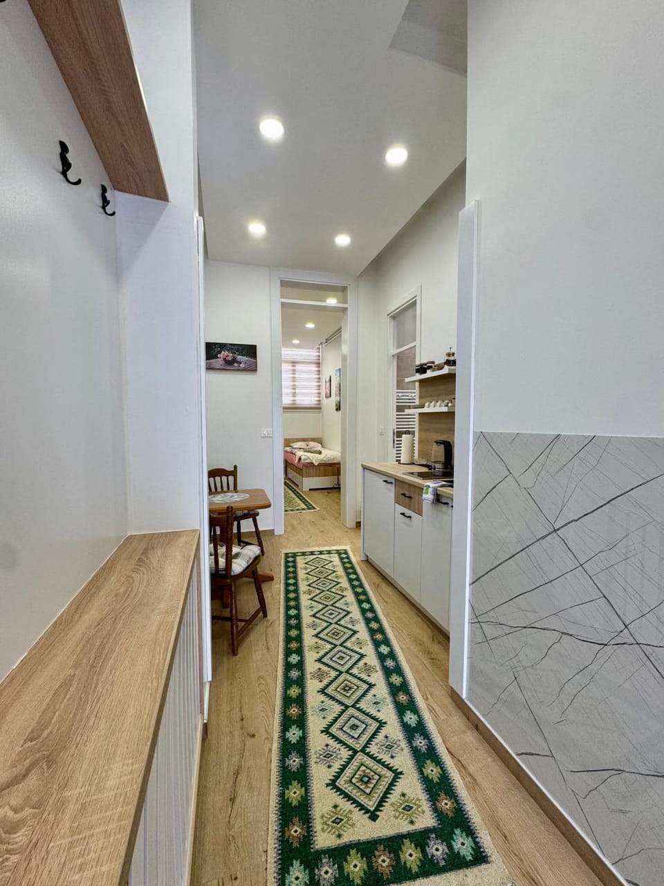 Kitchen or kitchenette, Seating area, Dining area, stove