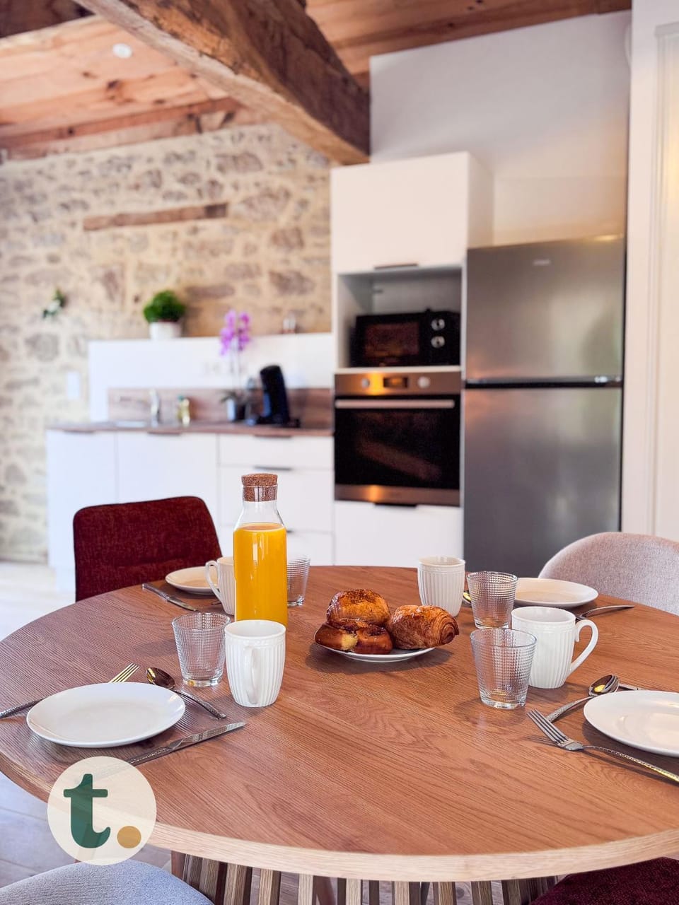 Kitchen or kitchenette, Dining area, Meals, kitchen