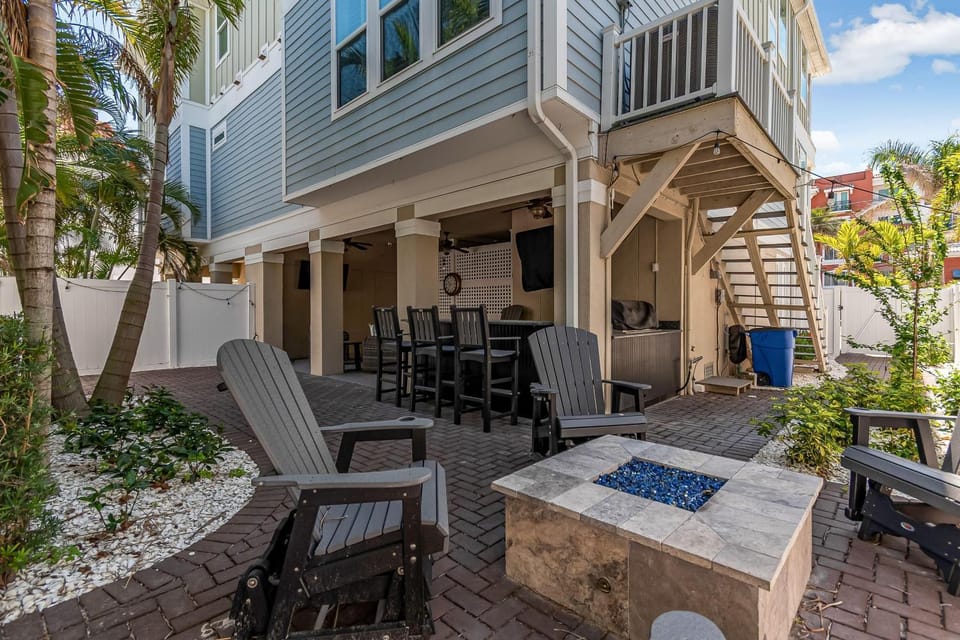 Redington Beach Townhouse 16305 House in North Redington Beach
