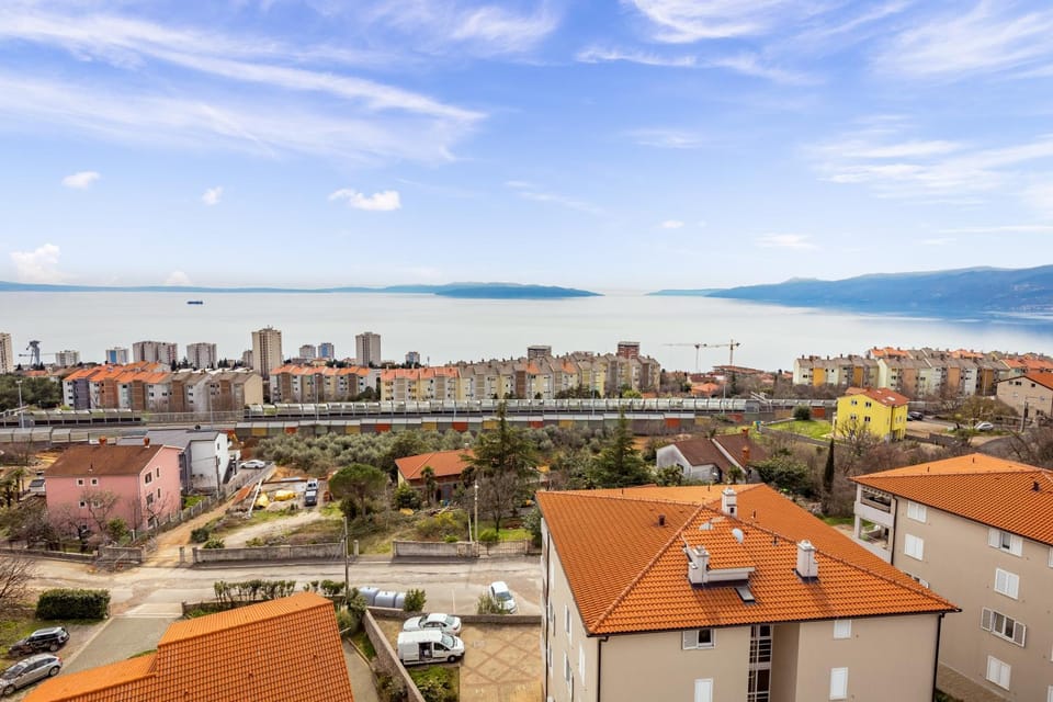 Day, Natural landscape, City view, Sea view