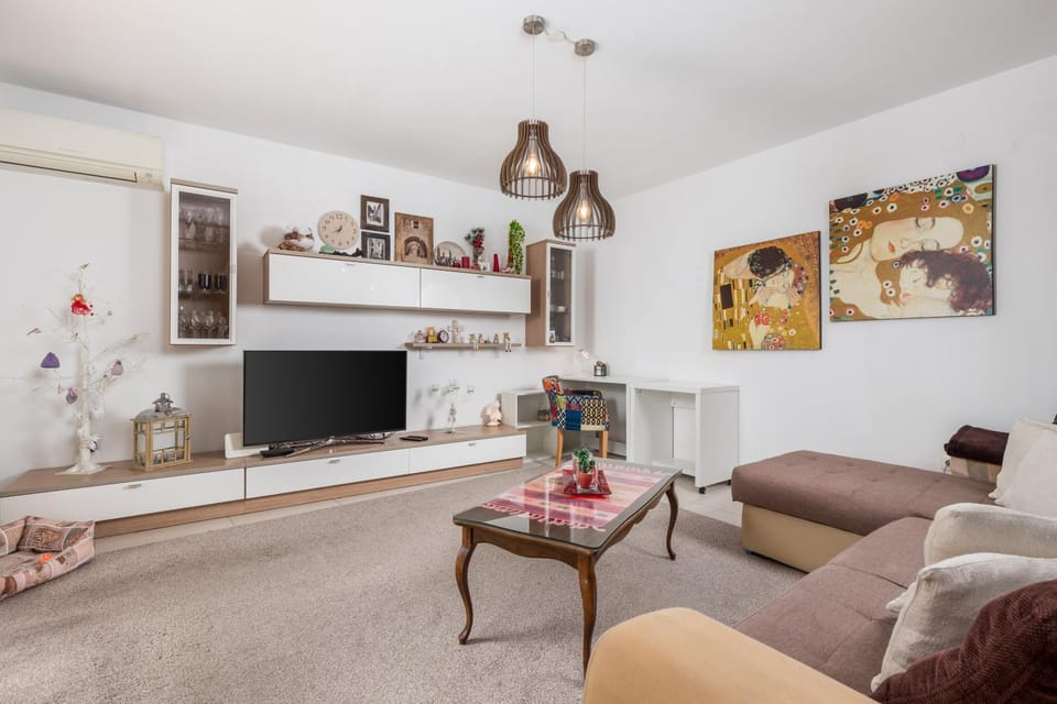 TV and multimedia, Living room