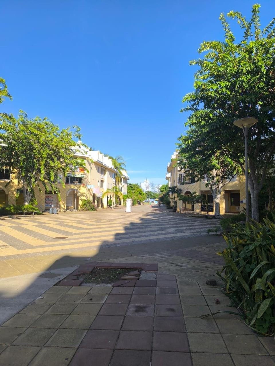 Neighbourhood, Beach