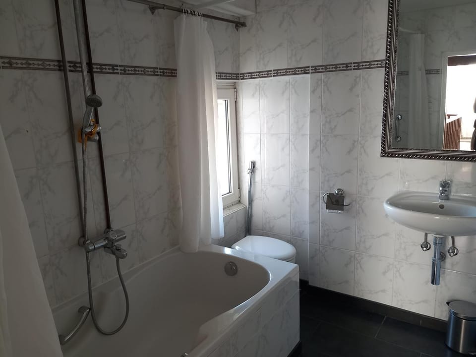 Toilet, Bathroom, Bath
