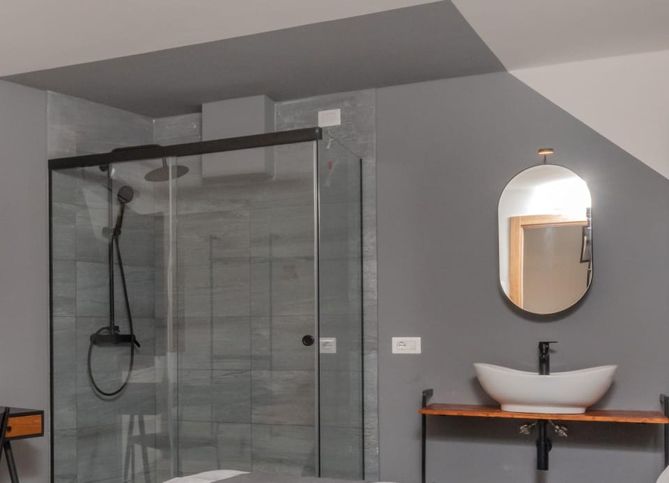 Shower, Bathroom