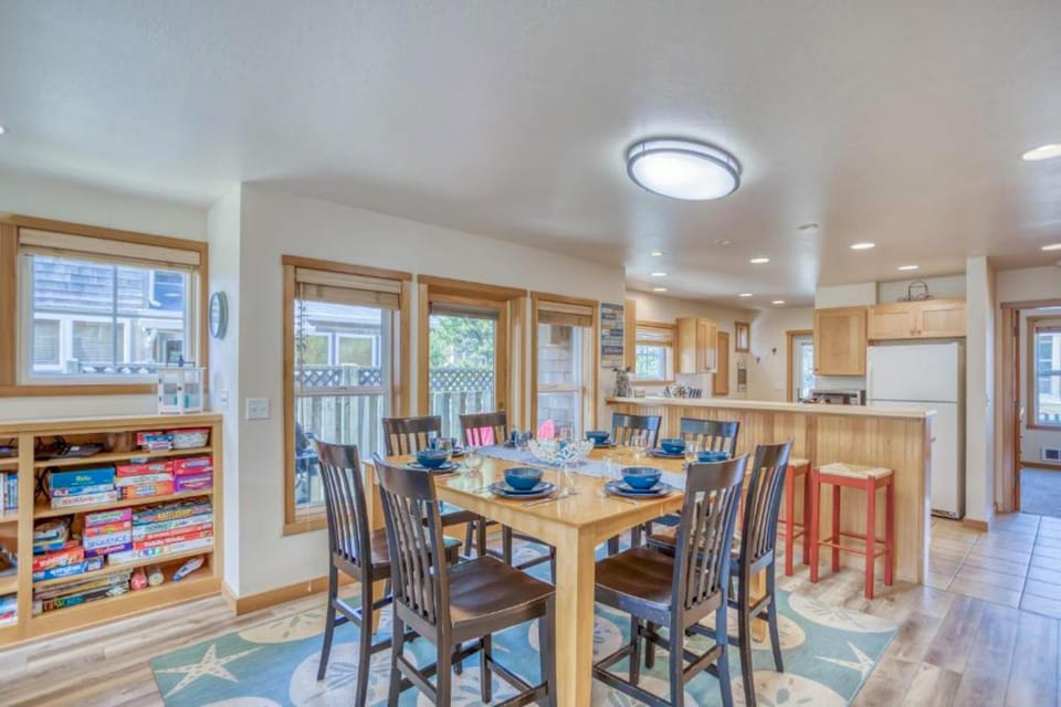 Seas the Day in Shorepine House in Pacific City