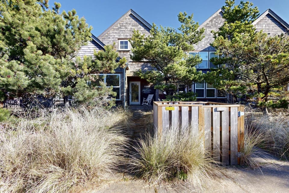Seas the Day in Shorepine House in Pacific City