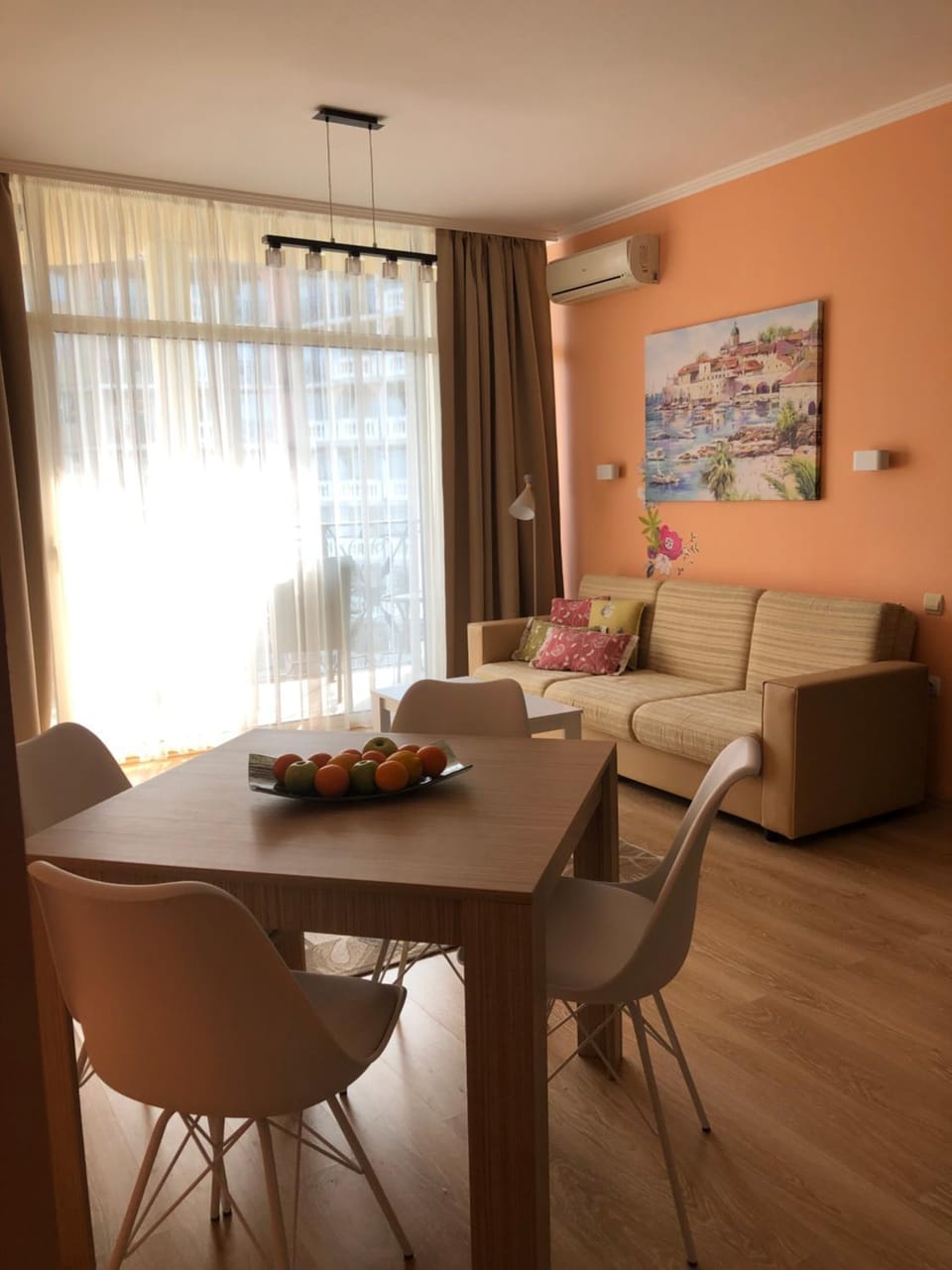 Communal lounge/ TV room, TV and multimedia, Living room, Seating area, Dining area, Sea view