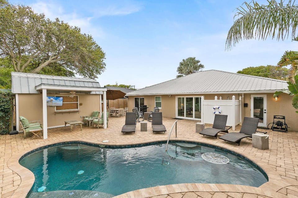 Evergreen House in New Smyrna Beach