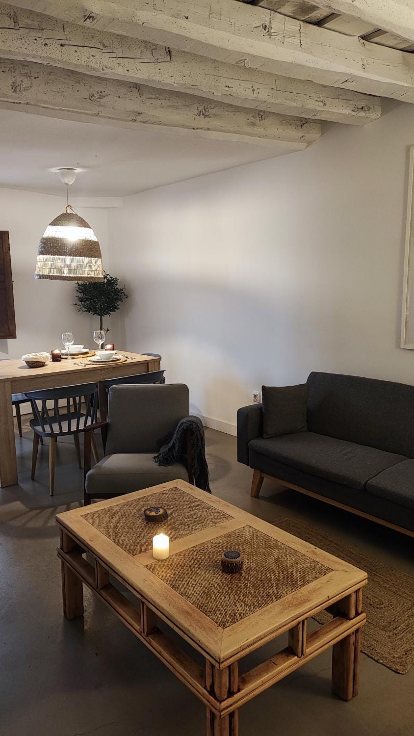 Living room, Seating area, Dining area