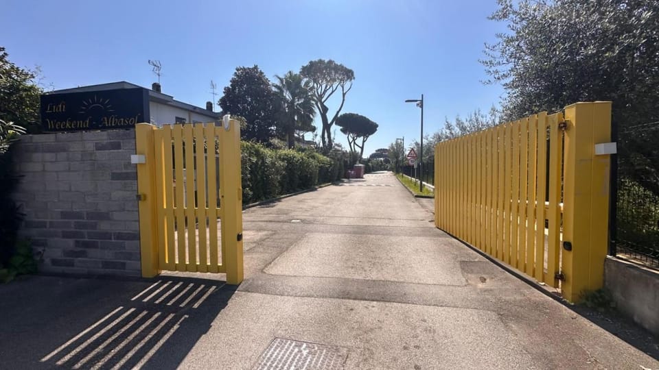 VILLA SABRINA VICINA al MARE Villa in Terracina