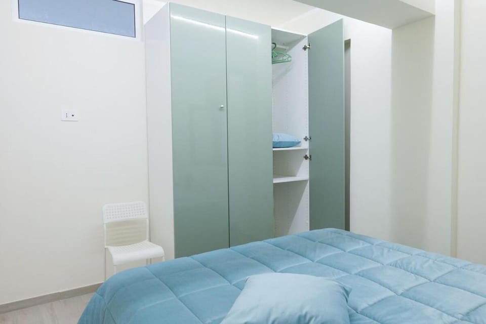 Bed, Photo of the whole room, Bedroom, wardrobe