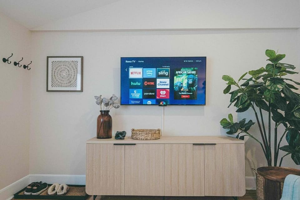 Communal lounge/ TV room, TV and multimedia, Evening entertainment