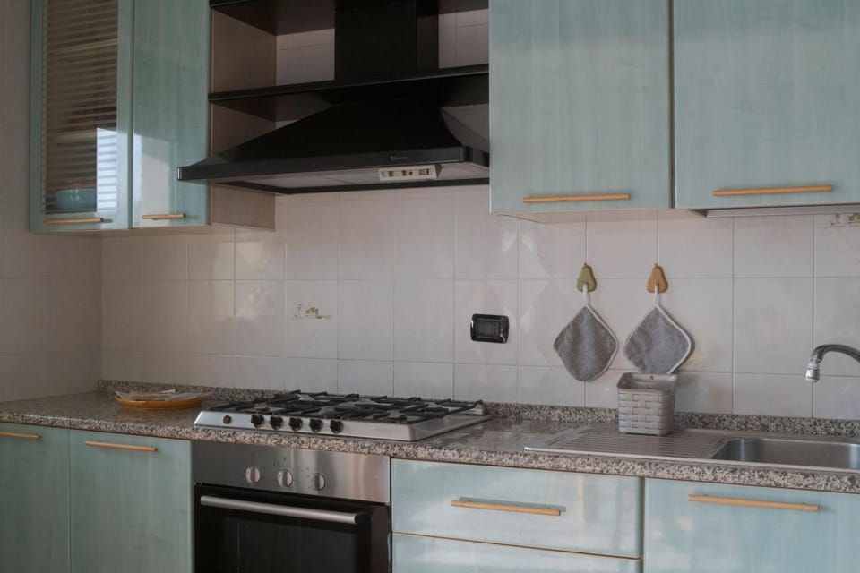 Day, Kitchen or kitchenette, internet, oven, pet friendly, stove, kitchen
