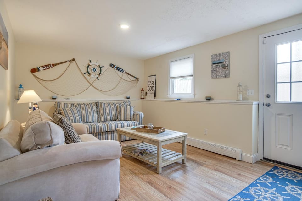 Backyard Chilling: Cape Cod Home Steps to Beach House in East Falmouth