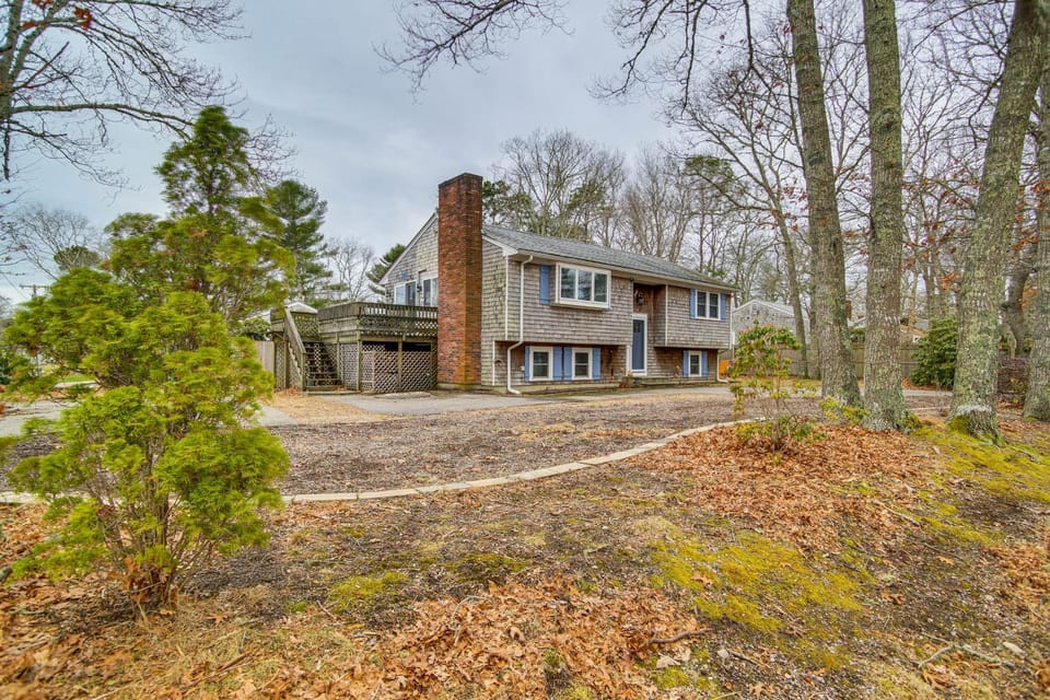 Backyard Chilling: Cape Cod Home Steps to Beach House in East Falmouth