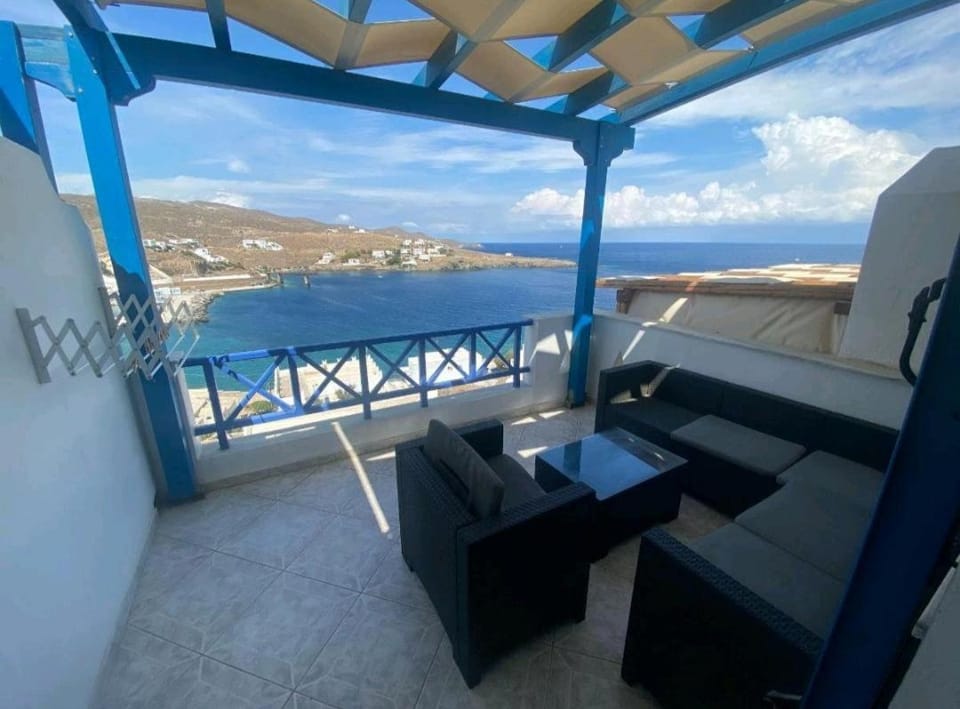 Fantastic View Suite Kythnos Apartment in Kea-Kythnos