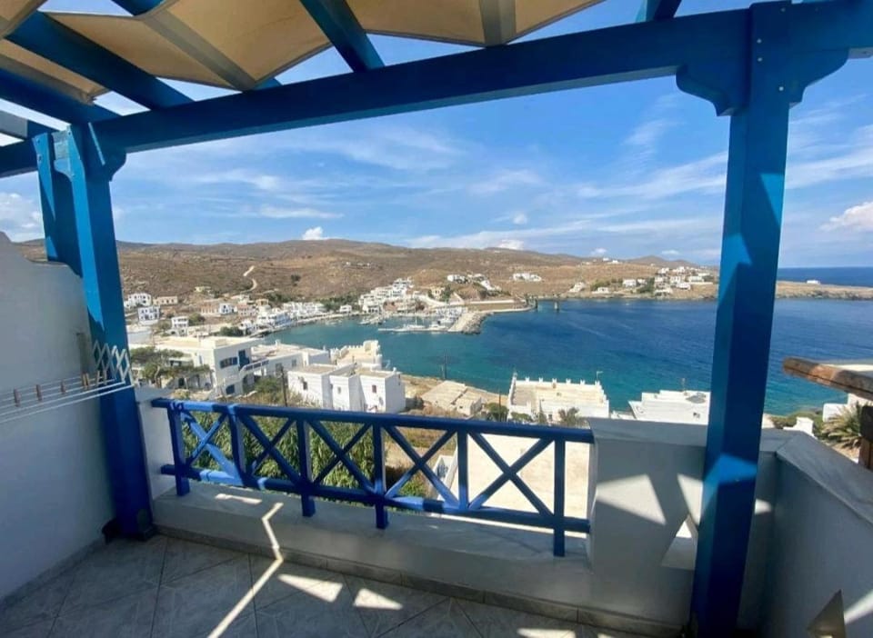 Fantastic View Suite Kythnos Apartment in Kea-Kythnos