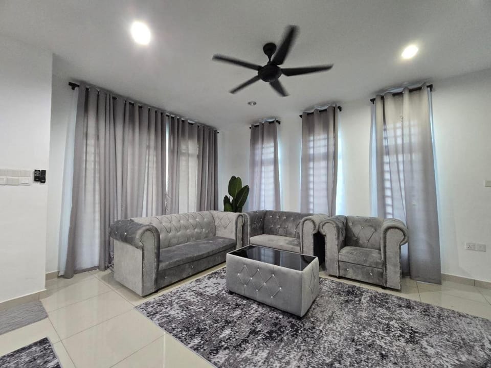 HOMESTAY KLeMERU E POH House in Ipoh