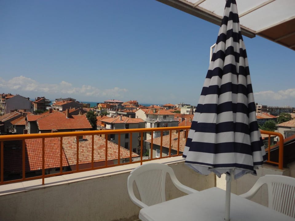 View (from property/room), Balcony/Terrace