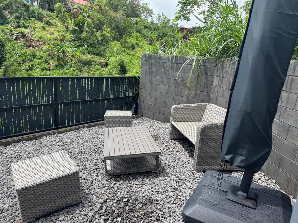 Living room, Garden view