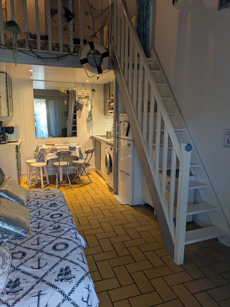 Kitchen or kitchenette, Living room, Dining area