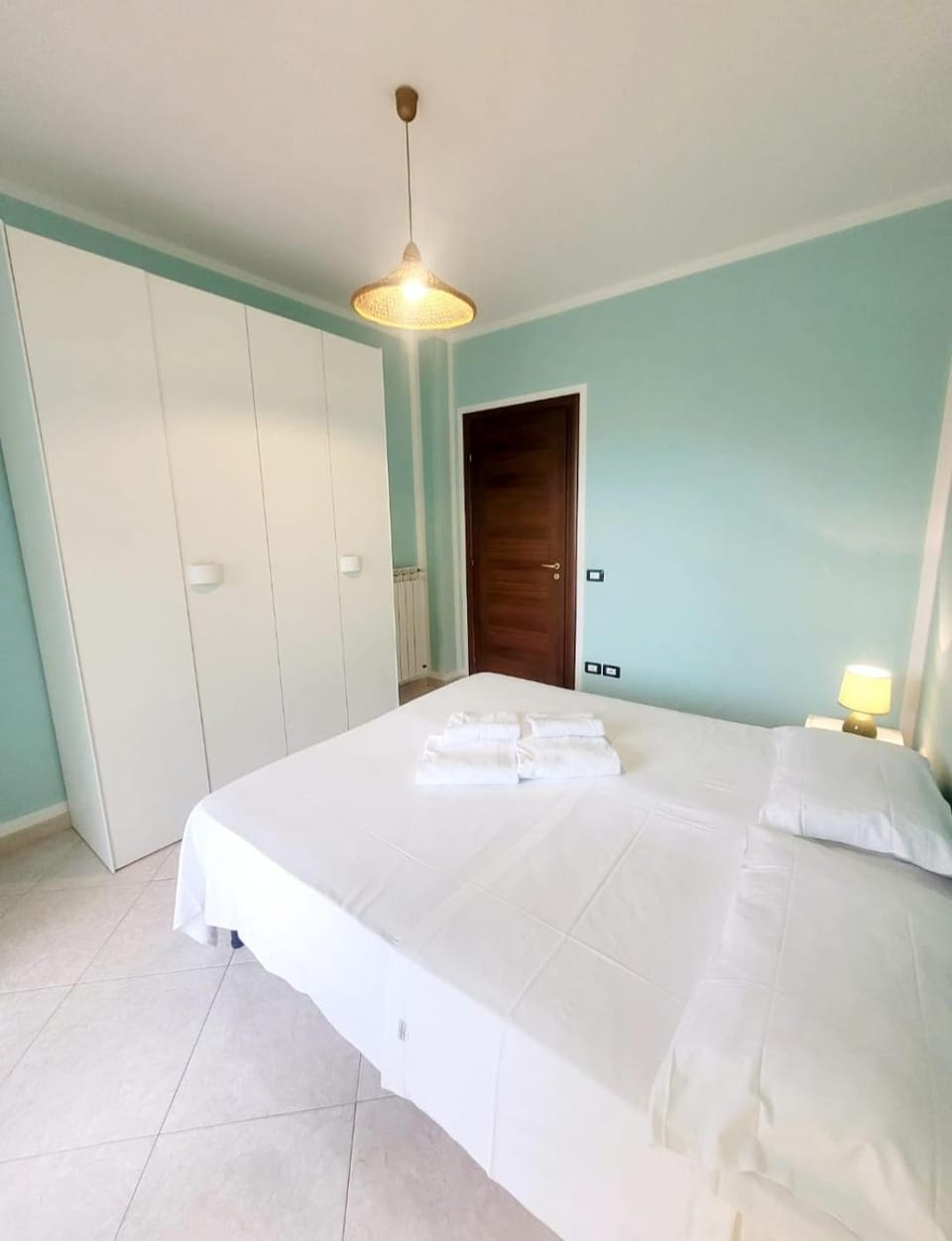 Bed, Photo of the whole room, Bedroom, towels, wardrobe