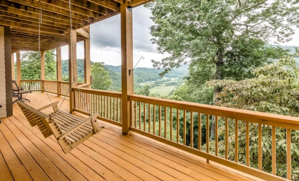 Summit Escape House in Swain County