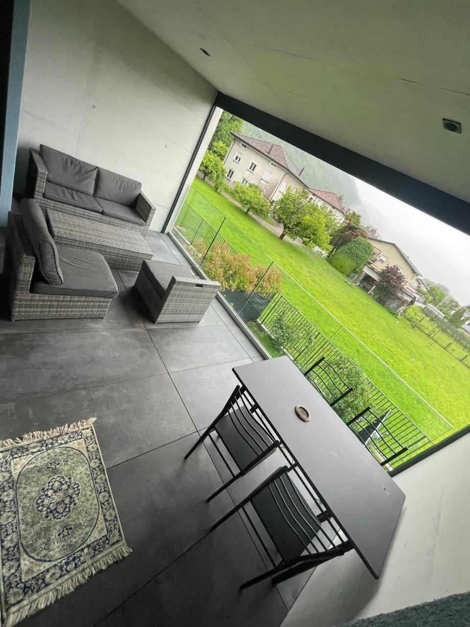 Gambarogno Locarno - Modern and Comfortable Apartment in Locarno