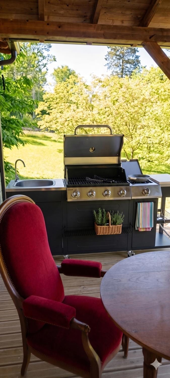 Kitchen or kitchenette