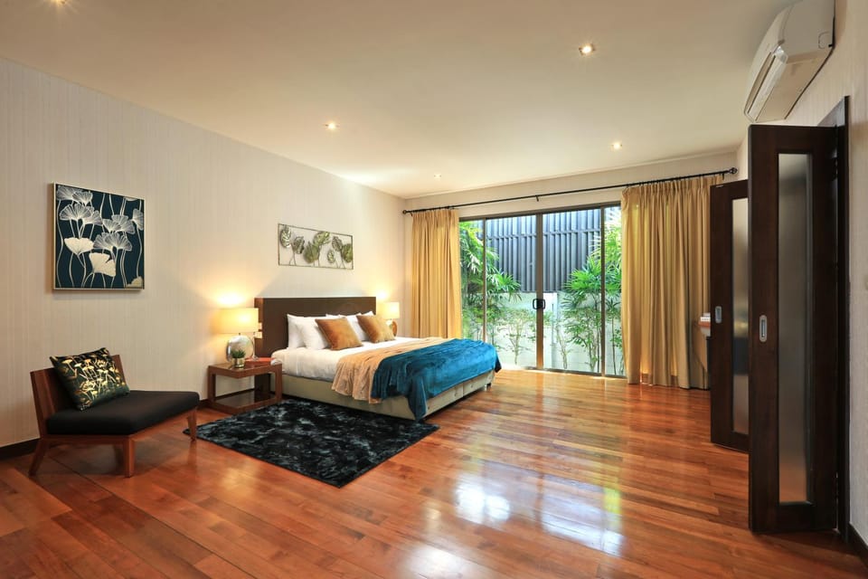 Coconut villa Phuket Free Airoport Pick up from 7 days Villa in Choeng Thale