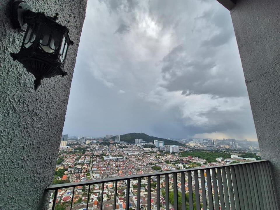 EkoCheras with Balcony Sunshine Cosy Condo Next to MRT Stay 3 or 4 Pax Apartment in Federal Territory of Kuala Lumpur