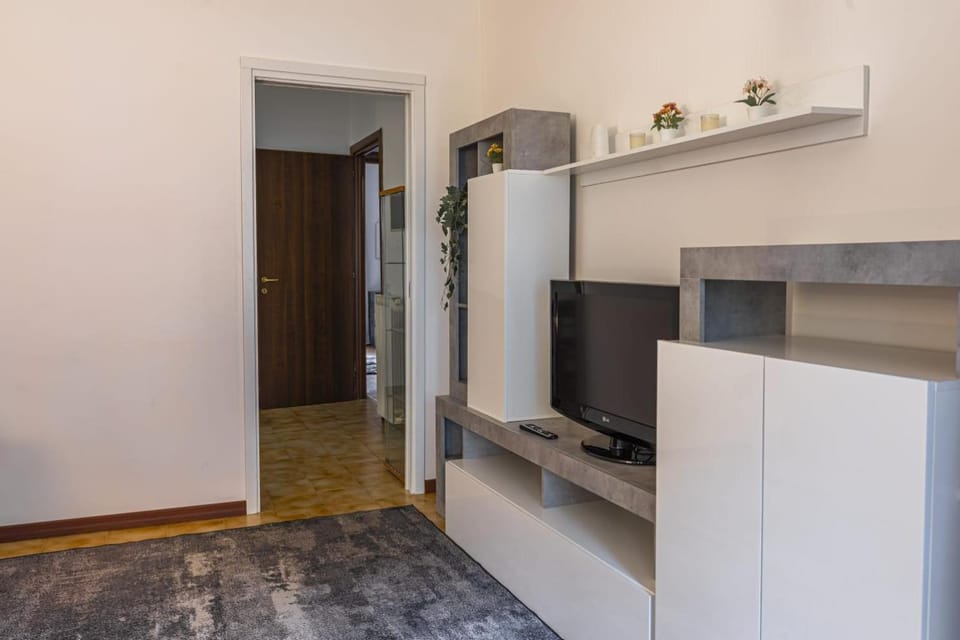 TV and multimedia, wardrobe