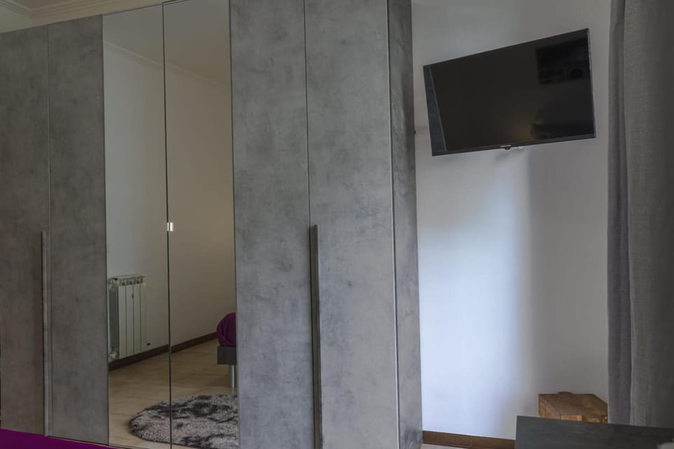 TV and multimedia, wardrobe