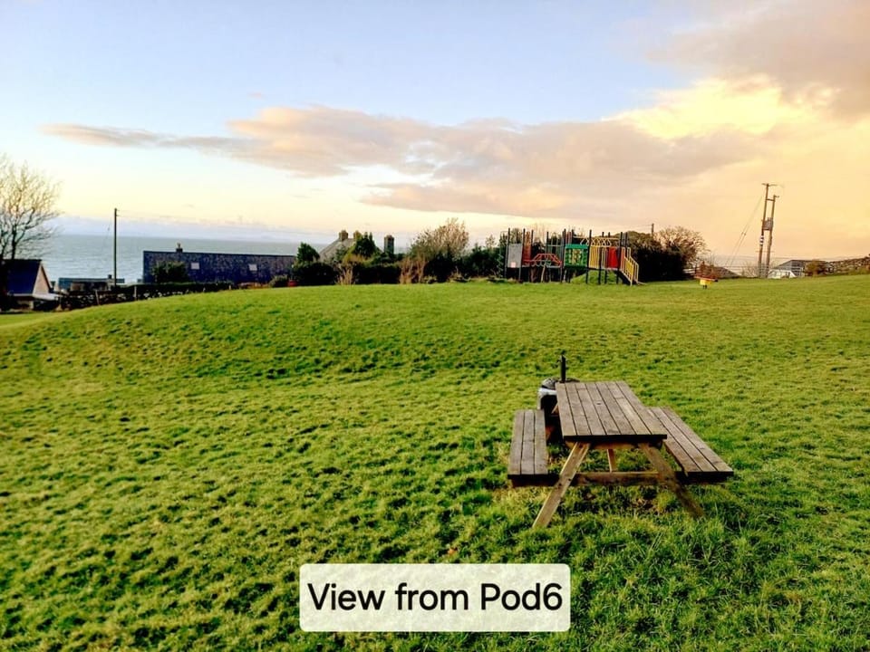 POD6 Family Glamping with seaview & Wi-Fi Chalet in Wales