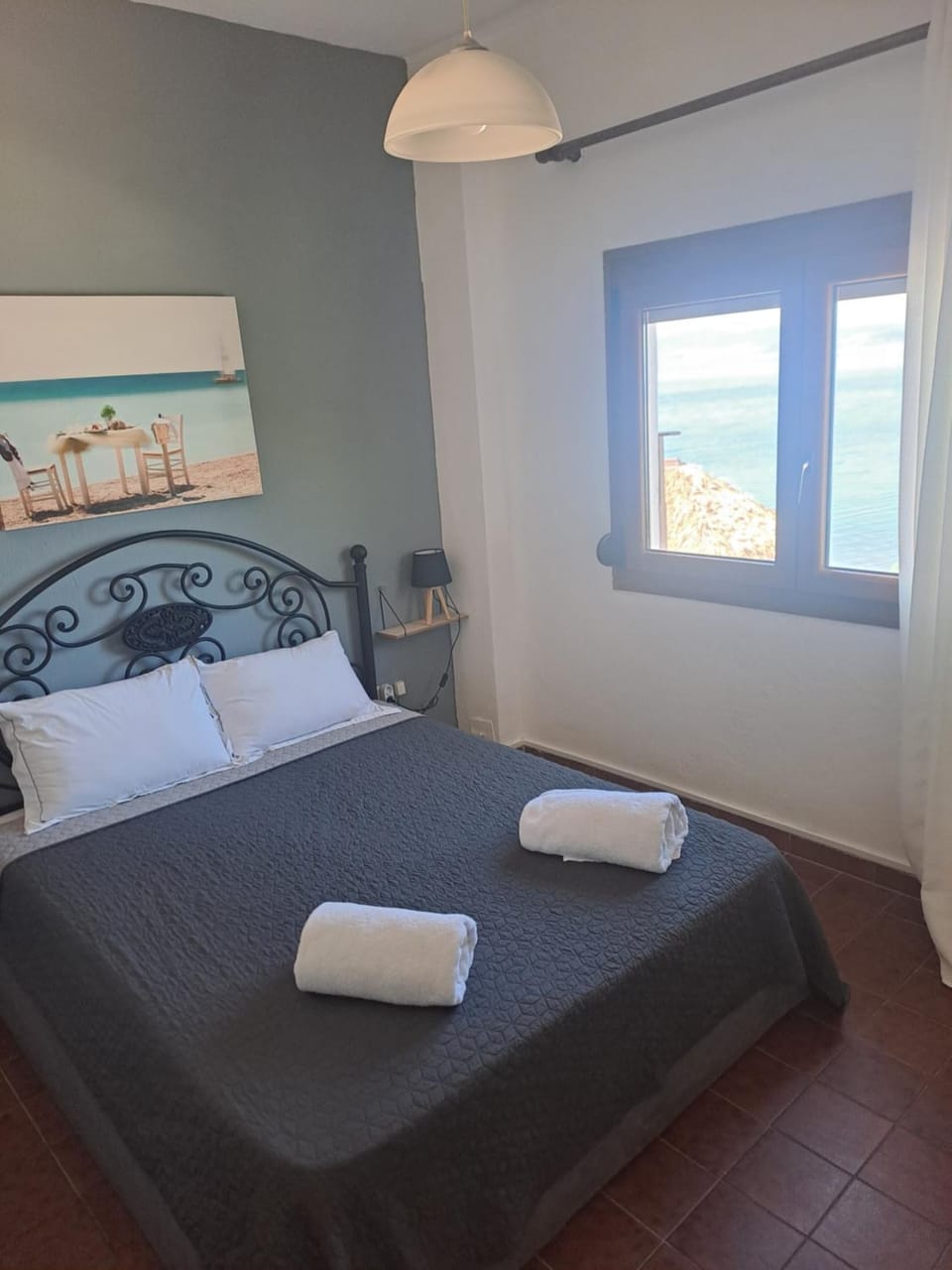 Bed, Sea view
